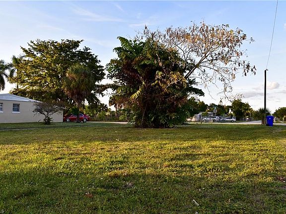 4th image of 2434 Braman Ave
