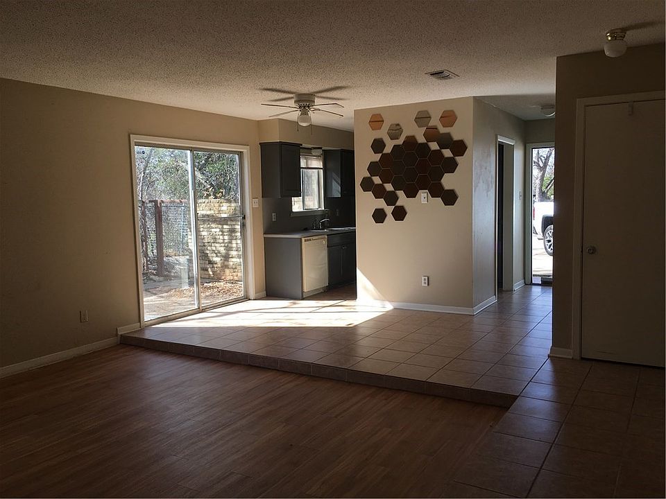 1st image of 4307 Caswell Ave APT F
