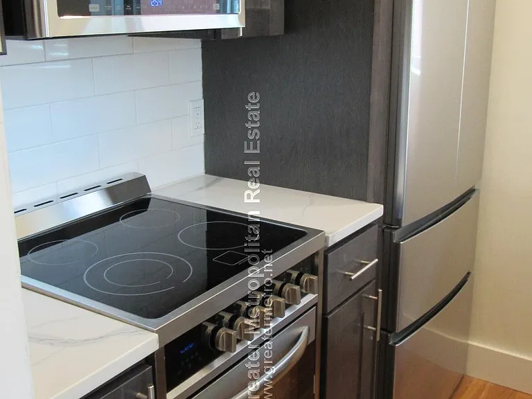 351 North St #7 — Photo 4
