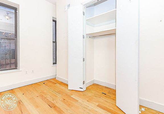 3rd image of 1323 Bedford Ave APT 1F