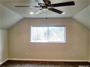 2801 E Woodson Rd, Acampo, CA 95220