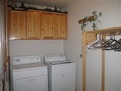 5th image of 16714 Alpine Dr E
