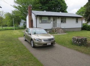 32 Binnacle Ln, Quincy, MA 02169