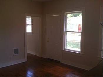 3rd image of 816 Gillespie St