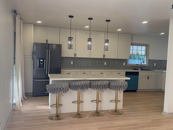 5th image of 8909 Gonewind Ct