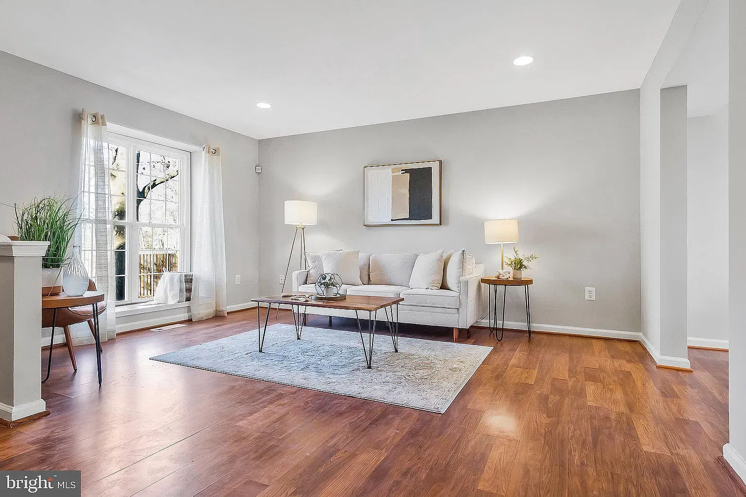 3 bed, 1610 sqft, $3,000 — Photo 4