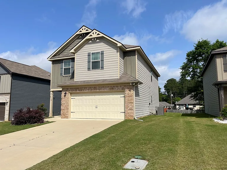 2718 Dunstan Ln — Photo 2