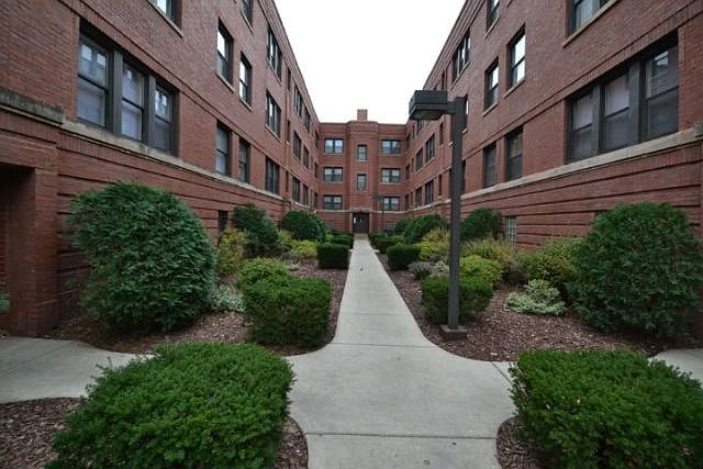 1st image of 5746 N Winthrop Ave #D403