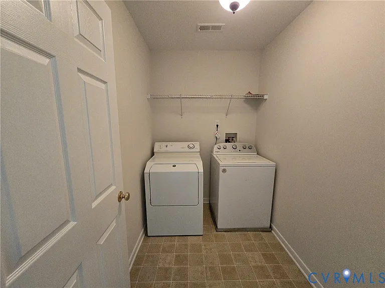 9521 Pine Trails Ct — Photo 24