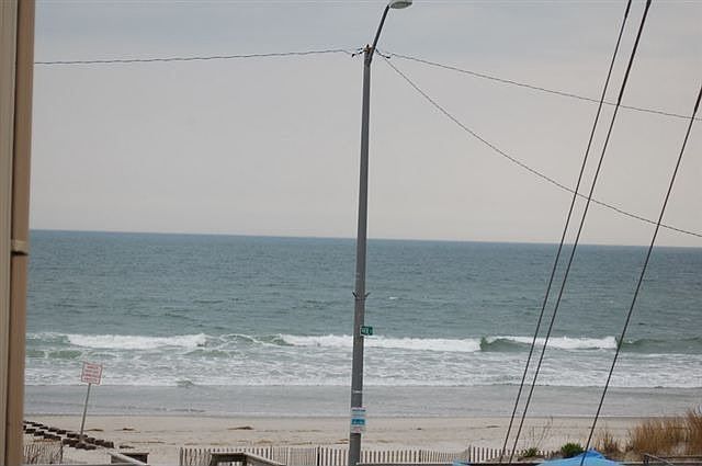 2nd image of 9 47th St