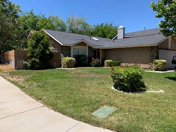 2nd image of 43451 Carol Dr