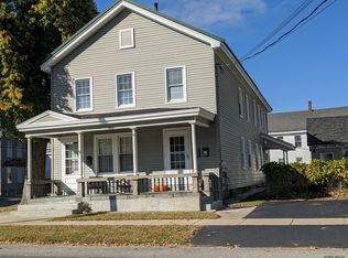 9 Washington St, Johnstown, NY 12095