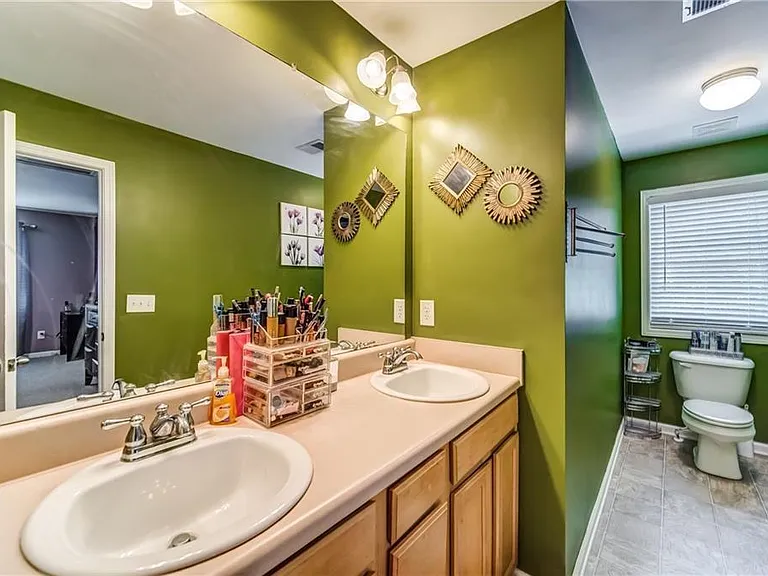 224 W Marietta St — Photo 19