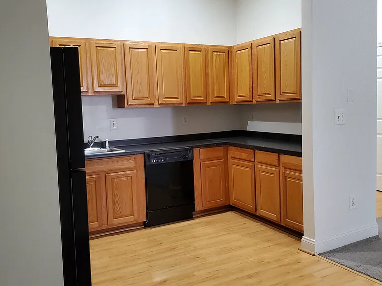 The Lofts at 2nd and LOMA — Photo 34