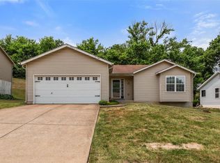 2333 Arkansas Dr, High Ridge, MO 63049