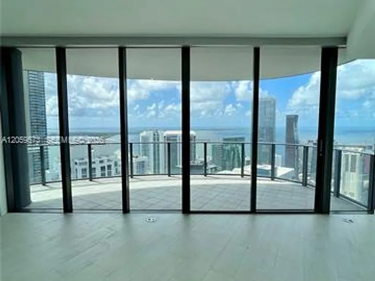 1000 Brickell Plz #Penthouse CU-5501 — Photo 13