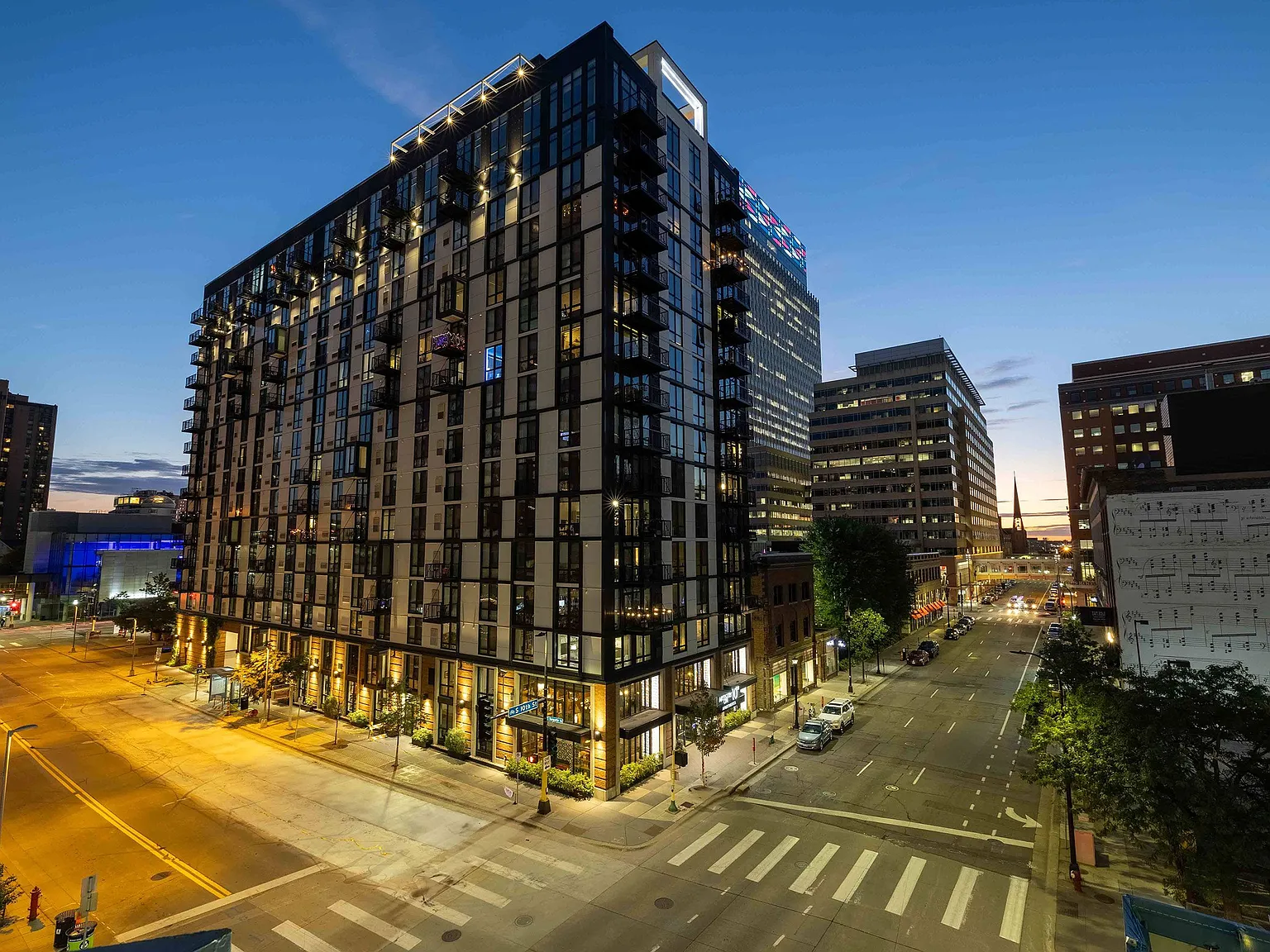 Artistry on 10th — Photo 1