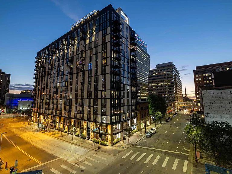 Artistry on 10th — Photo 1