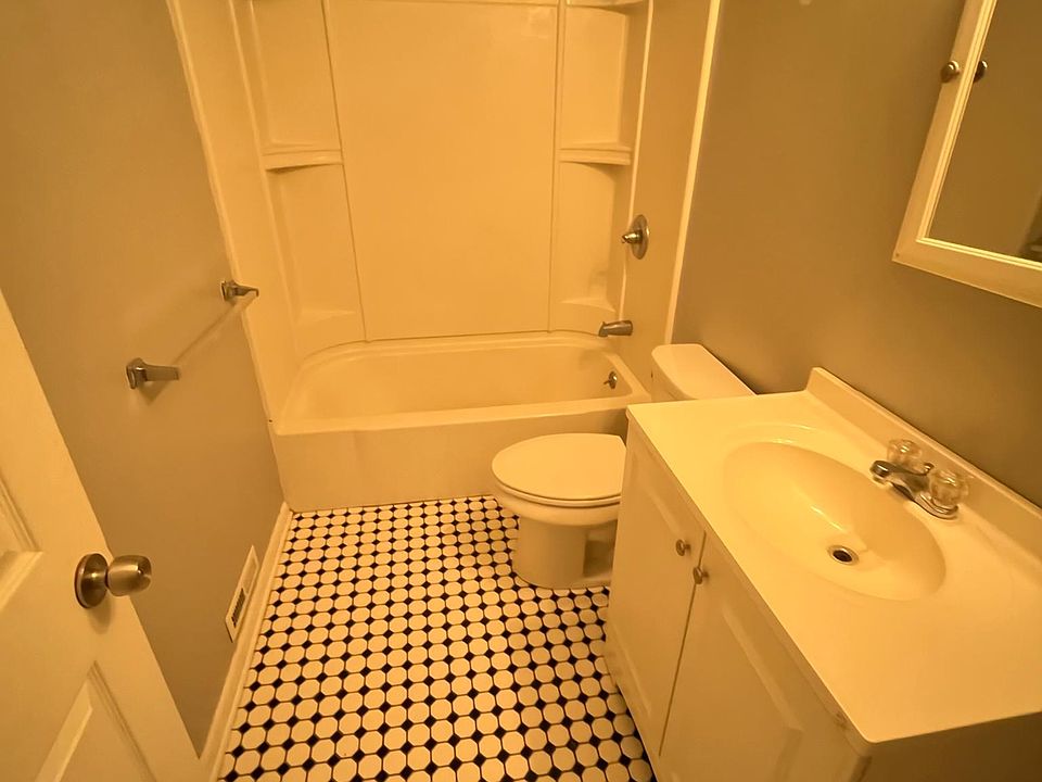 32 Tremont Ave Buffalo, NY, 14213 Apartments for Rent Zillow