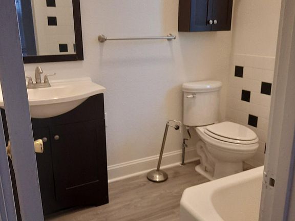 3rd image of 1808 P St #2