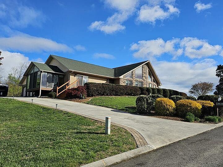 1st image of 506 Riverchase Ln