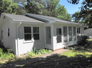 132 Padgett Ct, Wellford, SC 29385