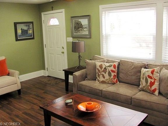 4th image of 1023 Leighton Ave
