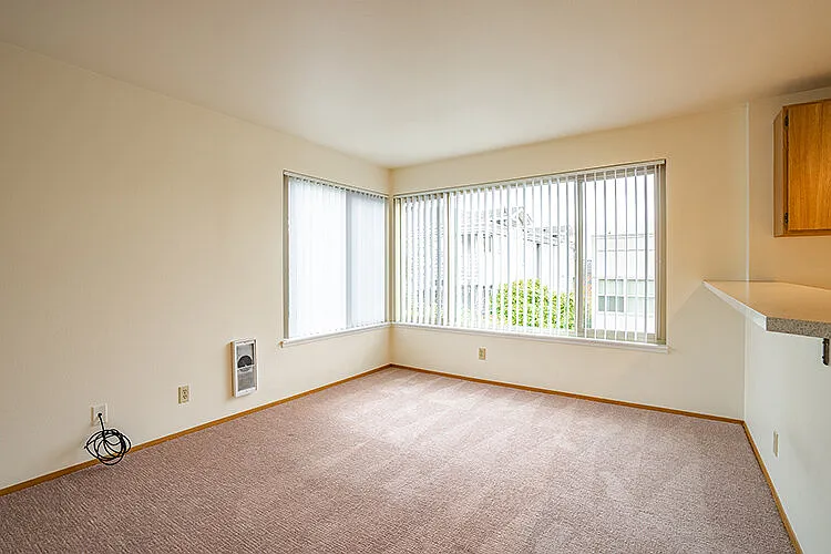 Wallingford Avenue Apartments — Photo 15
