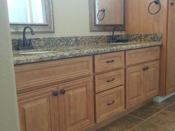 MASTER BATH W/GRANITE