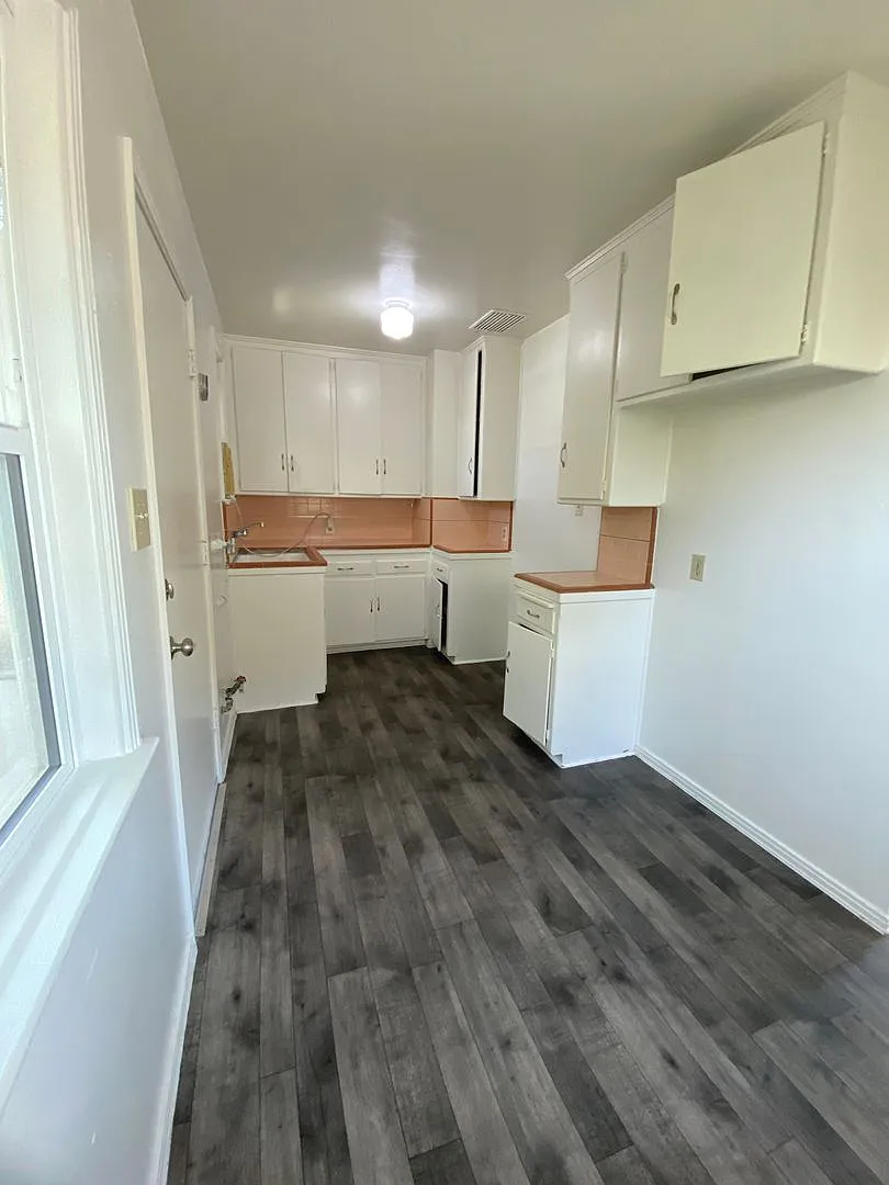2315 Terrace Way — Photo 2