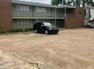 203 S College St APT 4, Brandon, MS 39042