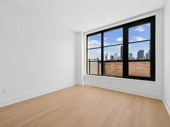 499 President Street image 15 of 36