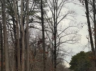 1949 Locust Grove Rd, Hedgesville, WV 25427