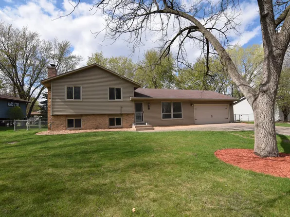 10556 104th Ave N, Maple Grove, MN 55369