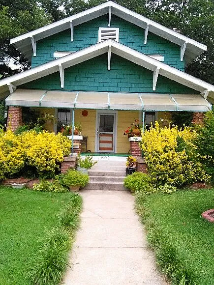 609 Joyner St