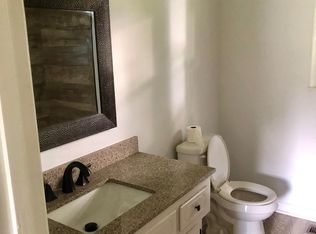 1217 Flippin Dr, Lafayette, TN 37083