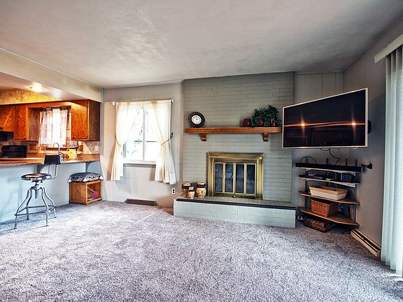 4th image of 1509 Ash Dr W