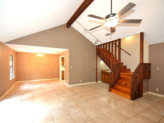 4th image of 8833 Tallwood Dr