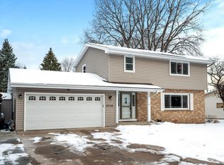 8716 30th Ave N, New Hope, MN 55427