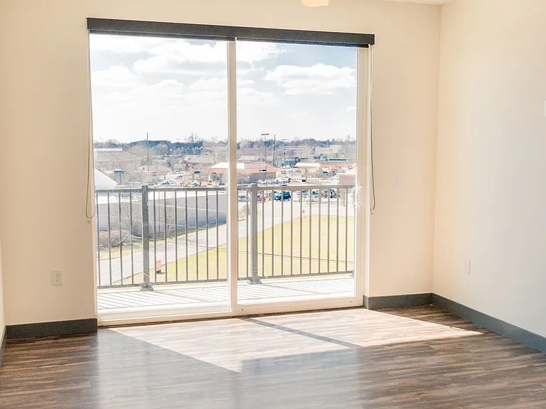 Lewis | 2 BR, 2 BA | 1,088 SF