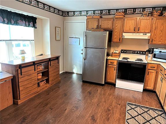 3rd image of 8678 Deer Bend Dr