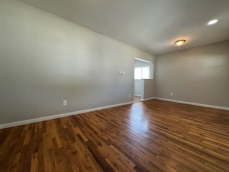 11060 Paige Ave — Photo 7