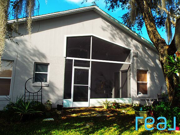 4th image of 3803 Seminole Dr