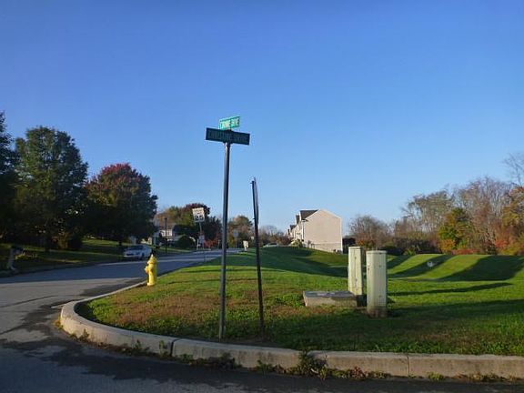 4th image of 119 Christine Dr