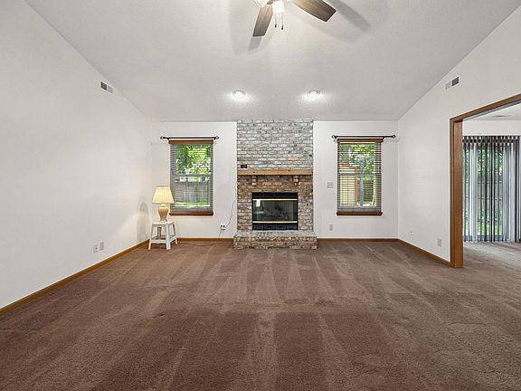 4th image of 517 Stockdale Dr