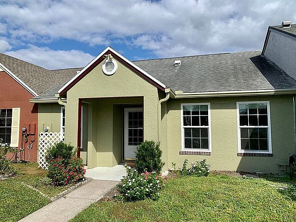 5th image of 105 Stonehedge Ct