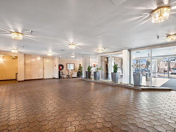 2nd image of 6400 N Cicero Ave APT 516