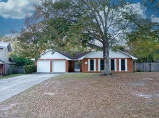 1202 Ridgewood Ln, Picayune, MS 39466