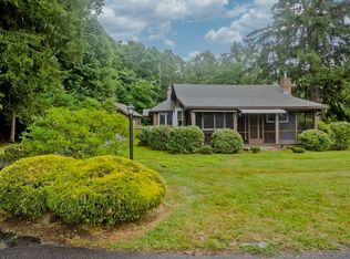 4 Pond Rd, Wilbraham, MA 01095