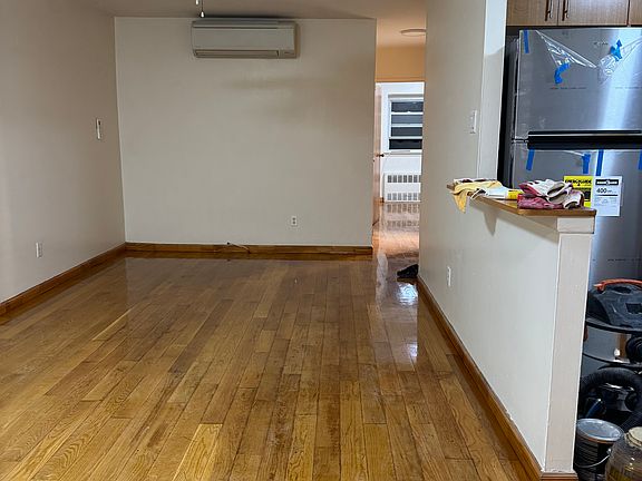 2nd image of 12 Bay 13 St #1
